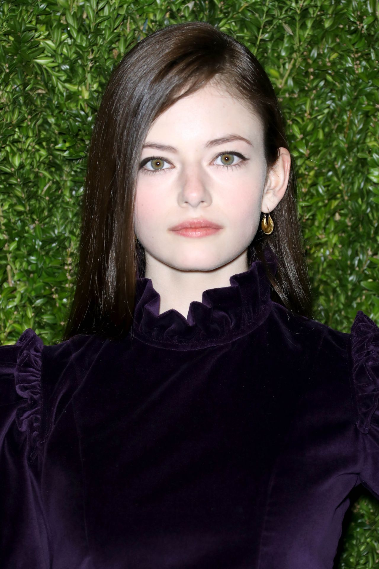 Mackenzie Foy Latest Photos - CelebMafia