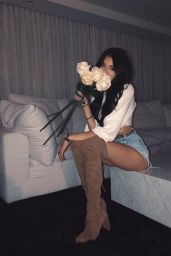Madison Beer - Personal Pics 11/25/2018