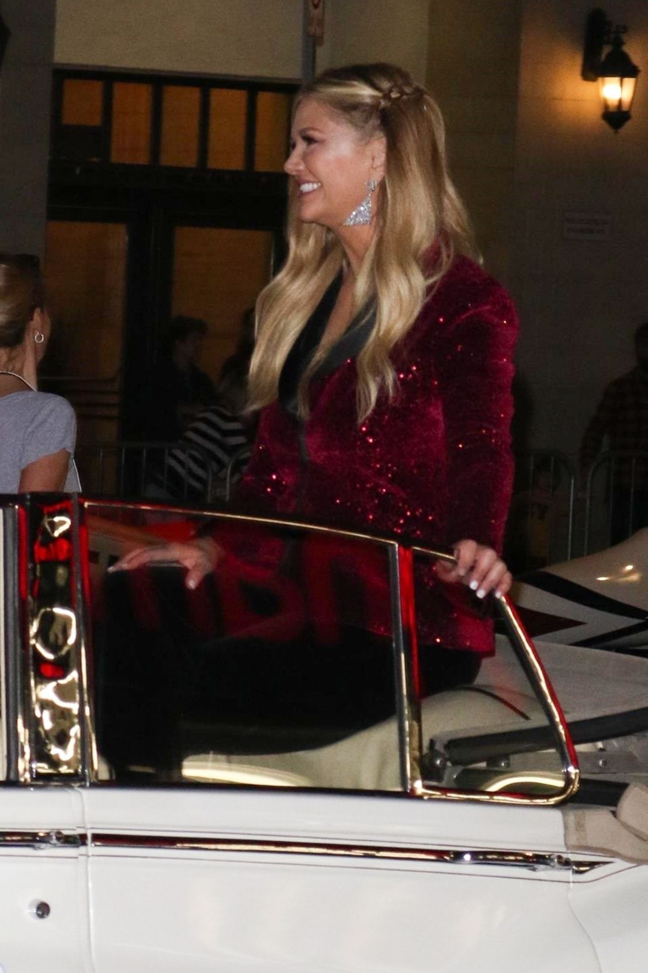 Nancy O'Dell - 2018 Hollywood Christmas Parade • CelebMafia