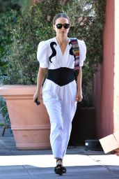 Natalie Portman Style - Out for Breakfast in LA 11/01/2018