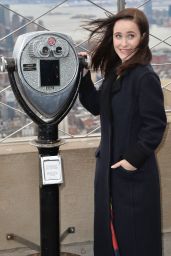 Rachel Brosnahan - "Marvelous Mrs. Maisel" Cast Lights The Empre State Building