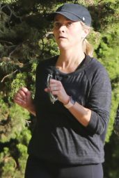 Reese Witherspoon - Morning Run in Brentwood 11/08/2018