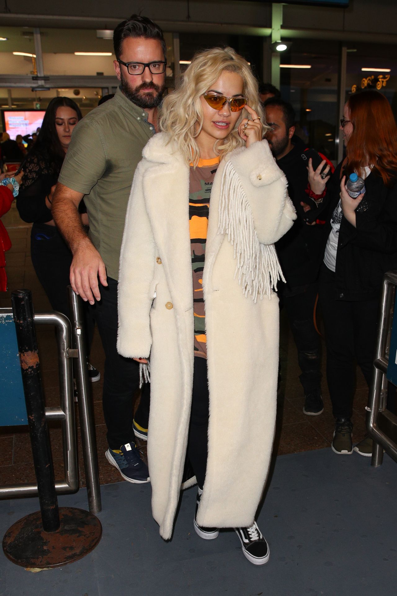 Rita Ora Travel Style 11/26/2018 • CelebMafia