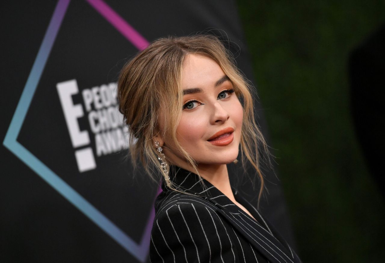 Sabrina Carpenter – People’s Choice Awards 2018 • CelebMafia