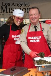 Sandra Taylor – Los Angeles Mission Thanksgiving Meal for the Homeless 11/21/2018