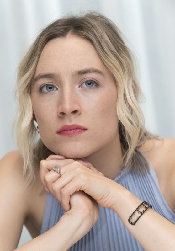 Saoirse Ronan - "Mary Queen of Scots" Photocall