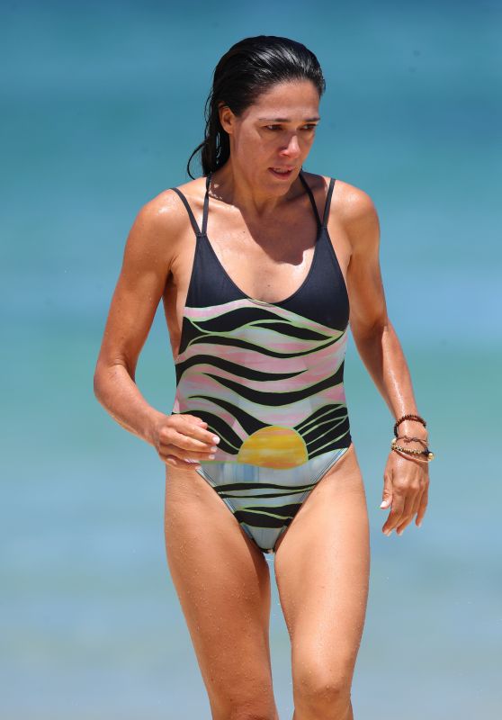 Simone Kessell in Swimsuit - Bondi Beach in Sydney 10/30/2018