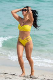 Suelyn Medeiros in Bikini on the Beach in Miami 11/03/2018