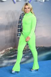 Tallia Storm – “Aquaman” Premiere in London