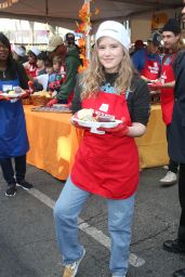 Taylor Spreitler – Los Angeles Mission Thanksgiving Meal for the Homeless 11/21/2018
