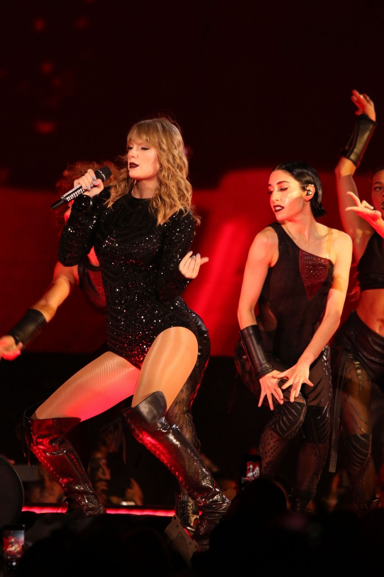 Taylor Swift – Performs during Reputation Stadium Tour in Brisbane ...