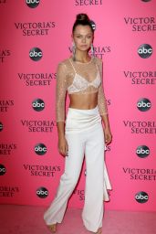 Alannah Walton – 2018 Victoria’s Secret Viewing Party in NYC