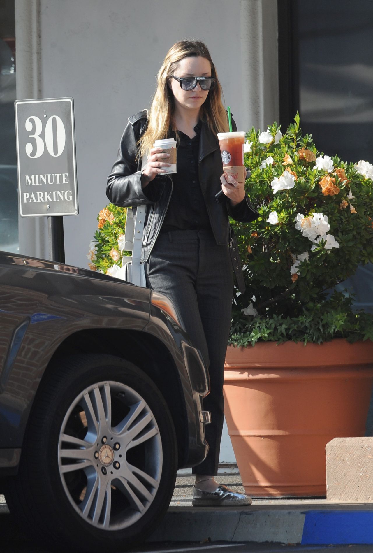 Amanda Bynes at Starbucks in Los Angeles 11/29/20181280 x 1897
