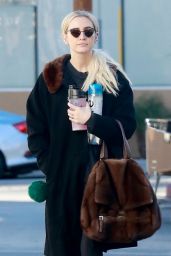 Ashlee Simpson -Heading to the Gym in Studio City 12/28/2018