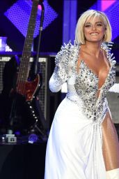Bebe Rexha - Performs at Jingle Ball in Inglewood 11/30/2018