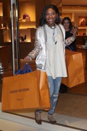 Brandy Norwood - Shopping in Beverly Hills 12/11/2018