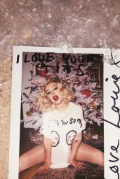 Christina Aguilera - Personal Pics 12/17/2018