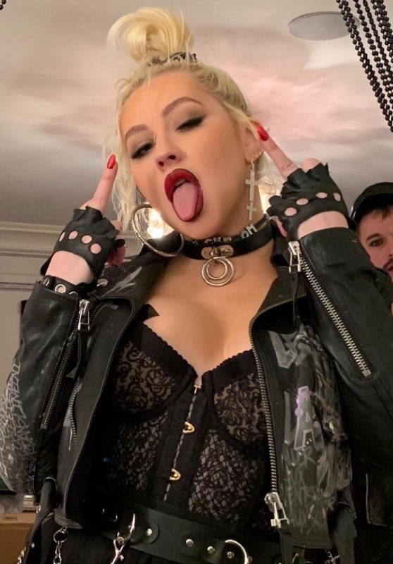 Christina Aguilera - Personal Pics 12/25/2018