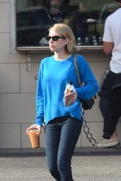 Emma Roberts Casual Style 12/23/2018