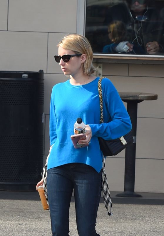 Emma Roberts Casual Style 12/23/2018