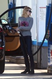 Emma Roberts - Stops for Gas in Hollywood 11/30/2018
