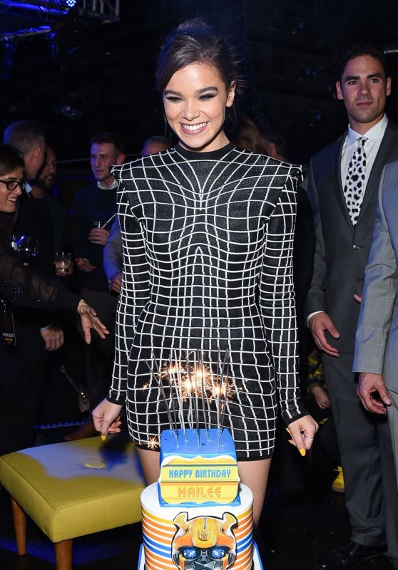Hailee Steinfeld - "Bumblebee" Premiere After Party