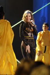 Hailee Steinfeld Performs at "The Voice" Season 15 Episode 12/11/2018