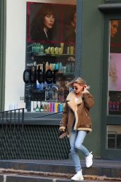 Hailey Rhode Bieber Street Style 12/11/2018