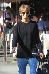 Halle Berry in Casual outfit - Beverly Hills 12/21/2018