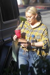 Hilary Duff Casual Style 12/20/2018