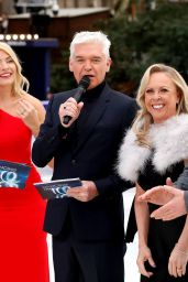 Holly Willoughby - Dancing On Ice TV Show Photocall in London 12/18/2018