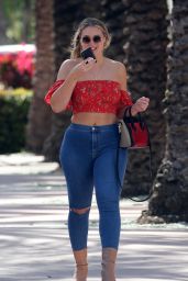 Iskra Lawrence Booty in Tights 12/11/2018
