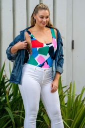 Iskra Lawrence - Photoshoot in Miami 12/08/2018