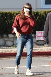 Jennifer Garner - Out in Santa Monica 11/30/2018