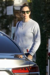 Jennifer Garner - Shopping at Palisades Village in Beverly Hills 12/17/2018