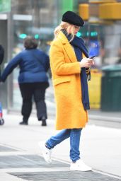 Jennifer Lawrence Street Style 12/15/2018