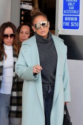 Jennifer Lopez Street Style 12/22/2018