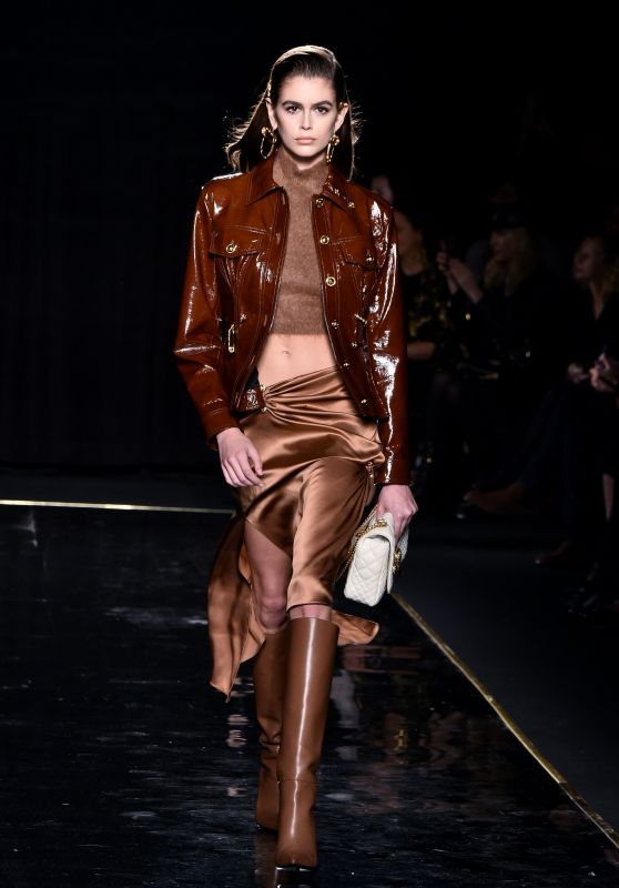 Kaia Gerber – Versace Pre-Fall 2019 Fashion Show in NYC