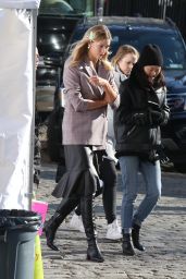 Karlie Kloss - Photoshoot in NYC 12/10/2018