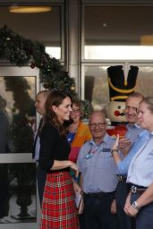 Kate Middleton and Prince William Host a Christmas Party in London 12/04/2018
