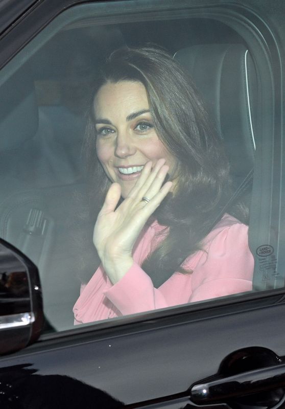 Kate Middleton - Departs Kensington Palace in London 12/19/2018