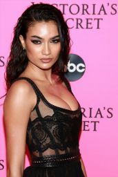 Kelly Gale – 2018 Victoria’s Secret Viewing Party in NYC (Part II)