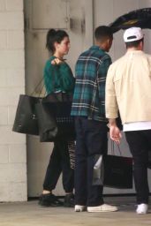 Kendall Jenner - Christmas Shopping 12/24/2018