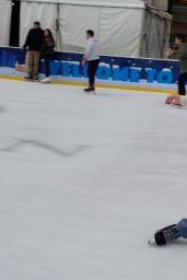Kendall Jenner - Ice Skating in Philadelphia 12/03/2018