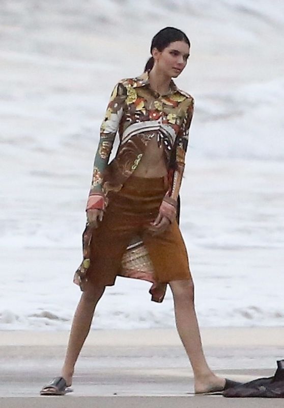 Kendall Jenner - Photoshoot on the Beach in Malibu 12/15/2018