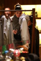 Kendall Jenner - Shopping in Aspen 12/28/2018