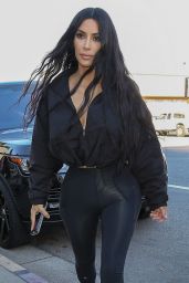  Kim Kardashian in Spandex 12/19/2018