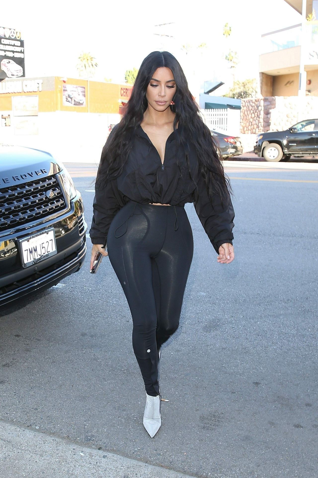Kardashians In Tight Leggings: Photos Of Their Best Outfits – Hollywood Life