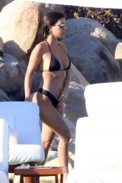 Kourtney Kardashian in Bikini 12/22/2018