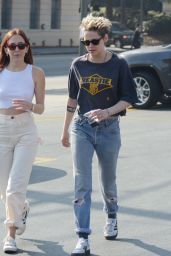 Kristen Stewart and New Girlfriend Sara Dinkin in Los Feliz 12/24/2018